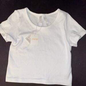 NWT- ANWND- White top